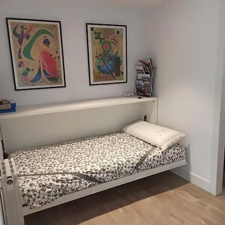 Acogedor Y Precioso + Parking Privado شقة
